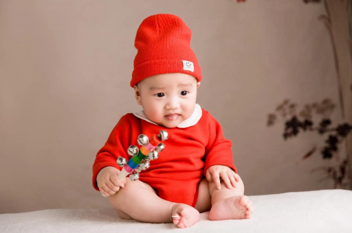 孟州宝宝频繁吐奶怎么回事